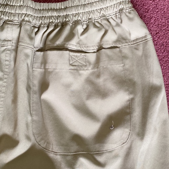 Alpine Design Outdoor adventure gear shorts. Size medium - Picture 6 of 6